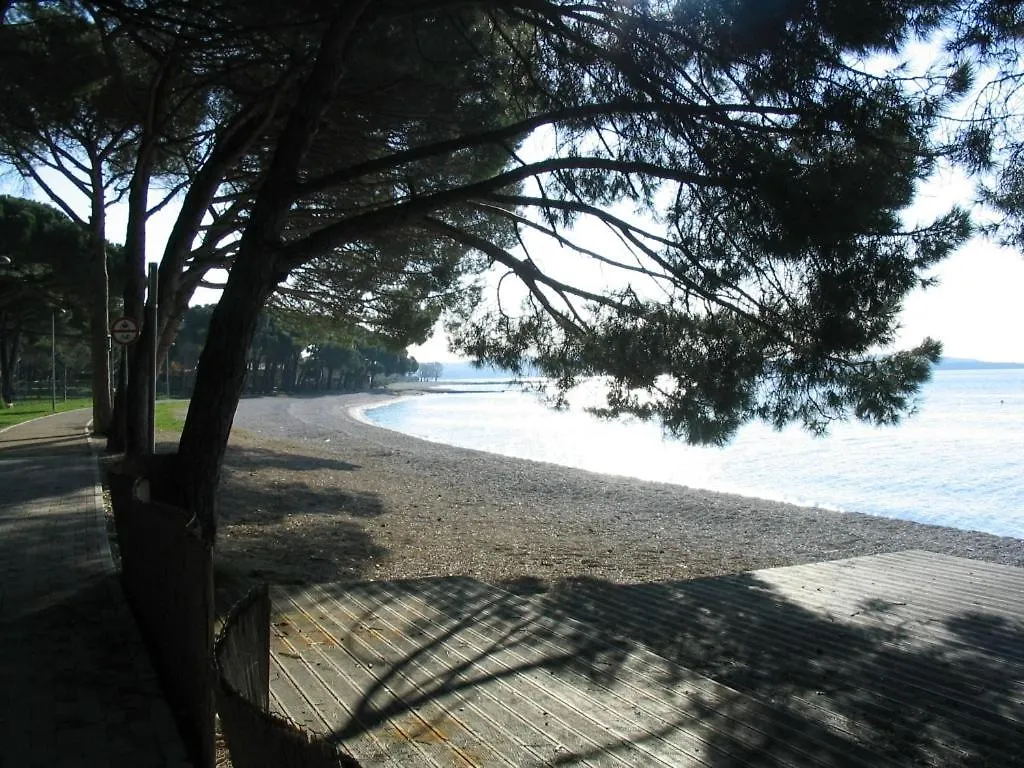 Apartment In Fazana With Terrace, Air Conditioning, Wifi, Washing Machine