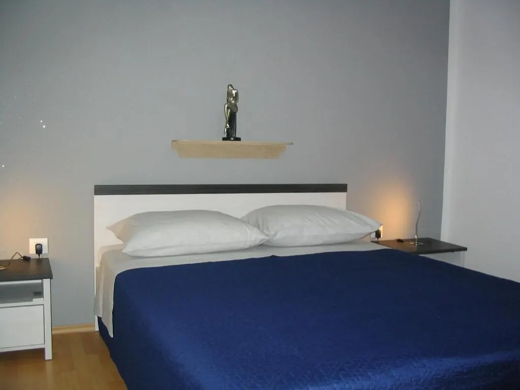 Apartment In Fazana With Terrace, Air Conditioning, Wifi, Washing Machine